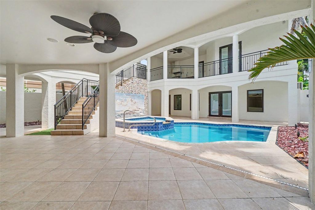 Image 46 of property listing at 11523 ANDY ROSSE LANE, Captiva, FL 33924