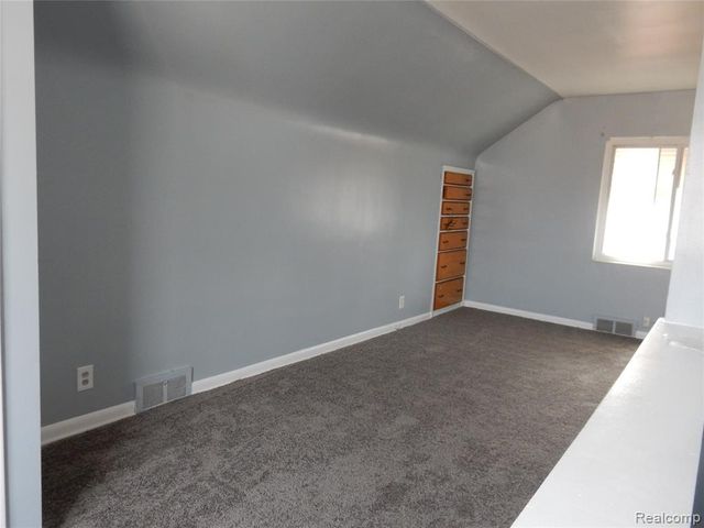 1704 Walnut Street, Dearborn, MI 48124