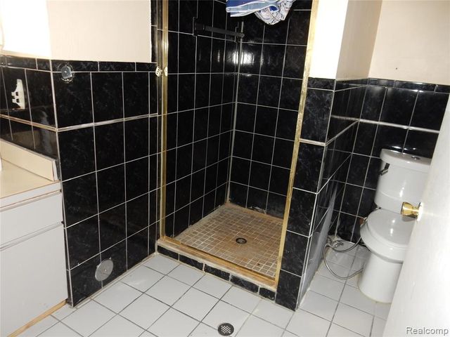 1704 Walnut Street, Dearborn, MI 48124