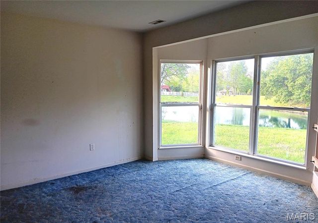 318 Coventry Trail Lane, Maryland Heights, MO 63043