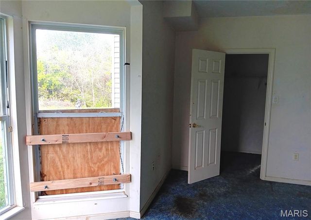 318 Coventry Trail Lane, Maryland Heights, MO 63043
