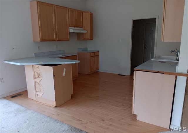 318 Coventry Trail Lane, Maryland Heights, MO 63043