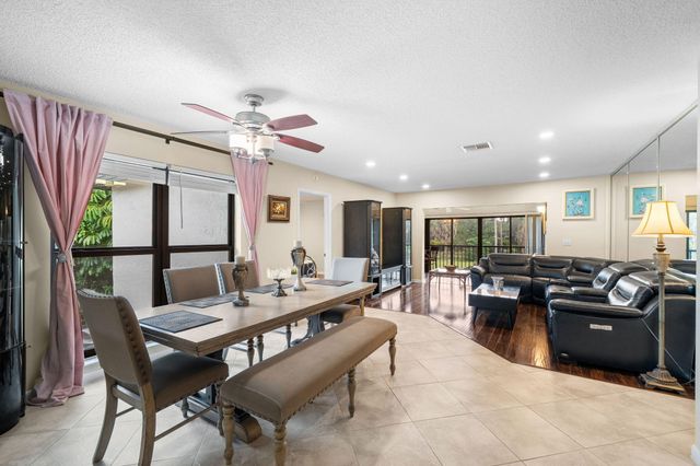 21669 TALL PALM Circle 1B, Boca Raton, FL 33433