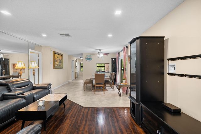 21669 TALL PALM Circle 1B, Boca Raton, FL 33433
