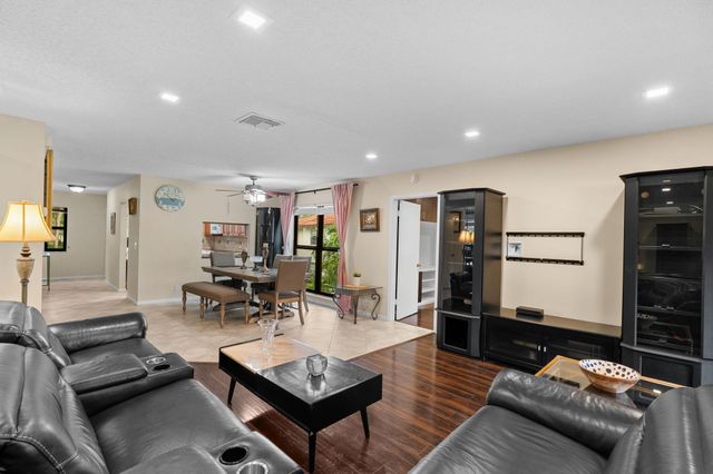 21669 TALL PALM Circle 1B, Boca Raton, FL 33433