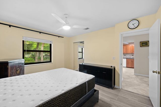 21669 TALL PALM Circle 1B, Boca Raton, FL 33433