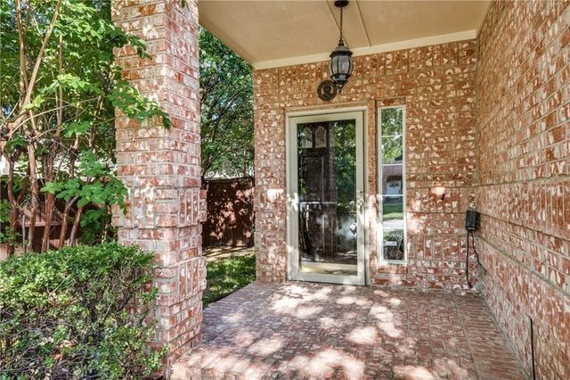 9401 Abbey Road, Irving, TX 75063