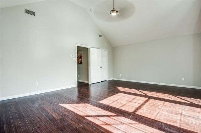 9401 Abbey Road, Irving, TX 75063