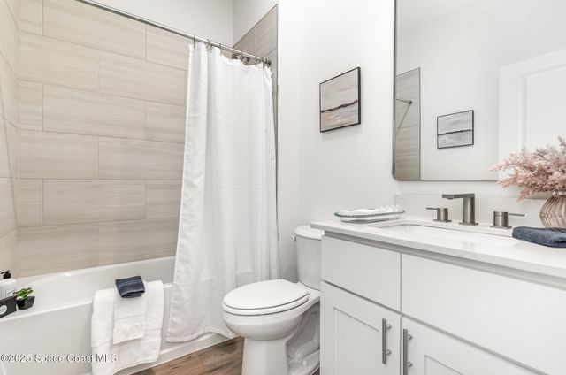 1370 Seabreeze Street SW, Palm Bay, FL 32908