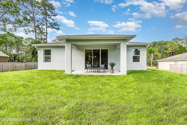 1370 Seabreeze Street SW, Palm Bay, FL 32908