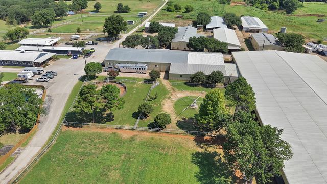 15135 E Fm 922, Tioga, TX 76271