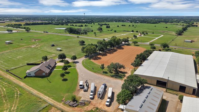 15135 E Fm 922, Tioga, TX 76271