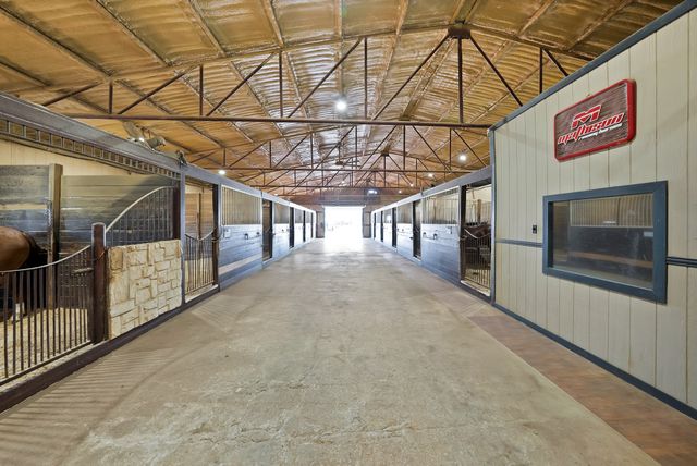 15135 E Fm 922, Tioga, TX 76271