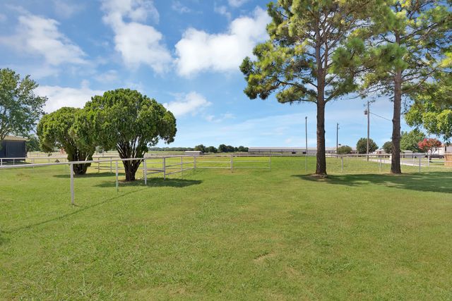 15135 E Fm 922, Tioga, TX 76271