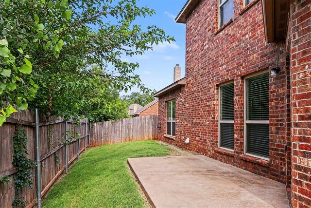 11009 SW 39th Court, Mustang, OK 73064