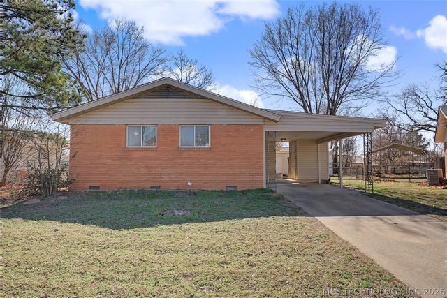 408 E E Street, Jenks, OK 74037