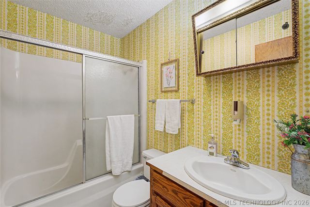 408 E E Street, Jenks, OK 74037