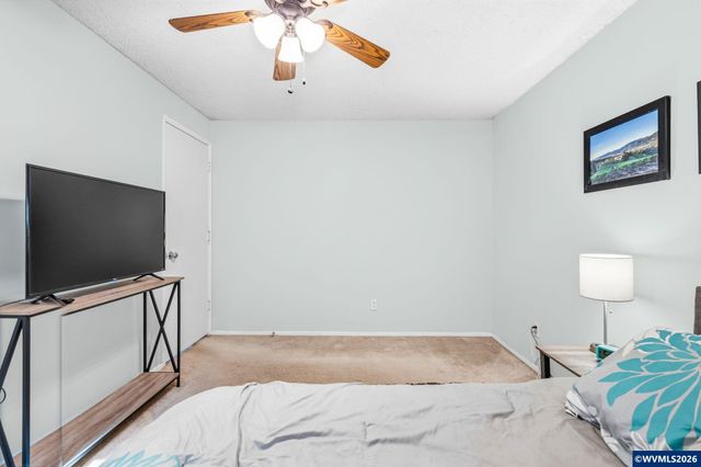 1747 Raywanda Ct NE, Salem, OR 97301