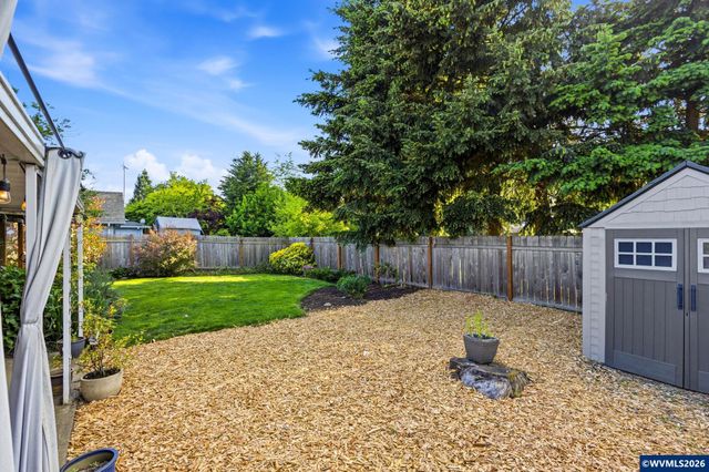 1747 Raywanda Ct NE, Salem, OR 97301