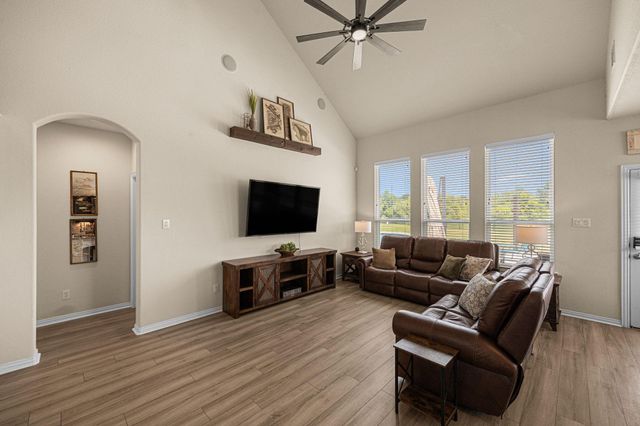 341 Burgundy Drive, Alvin, TX 77511