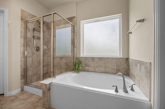 341 Burgundy Drive, Alvin, TX 77511