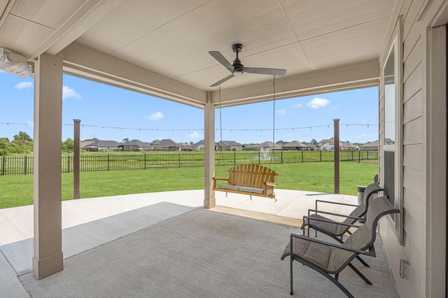 341 Burgundy Drive, Alvin, TX 77511