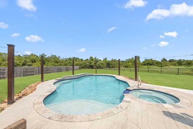 341 Burgundy Drive, Alvin, TX 77511