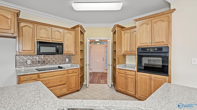 16128 Shropshire Drive SE, Huntsville, AL 35803