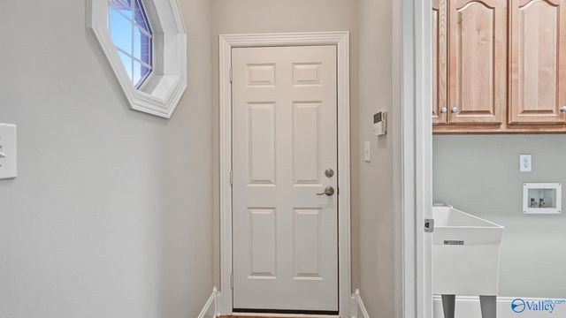 16128 Shropshire Drive SE, Huntsville, AL 35803