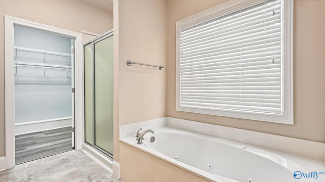 16128 Shropshire Drive SE, Huntsville, AL 35803