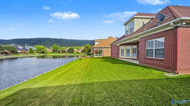 16128 Shropshire Drive SE, Huntsville, AL 35803