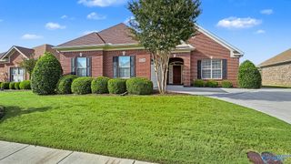 16128 Shropshire Drive SE, Huntsville, AL 35803