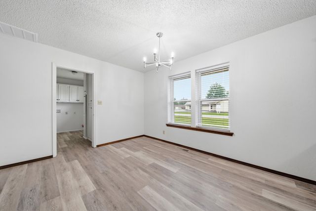 1100 N Oseuma Avenue, Claremore, OK 74017