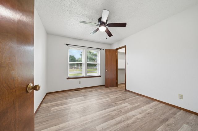 1100 N Oseuma Avenue, Claremore, OK 74017