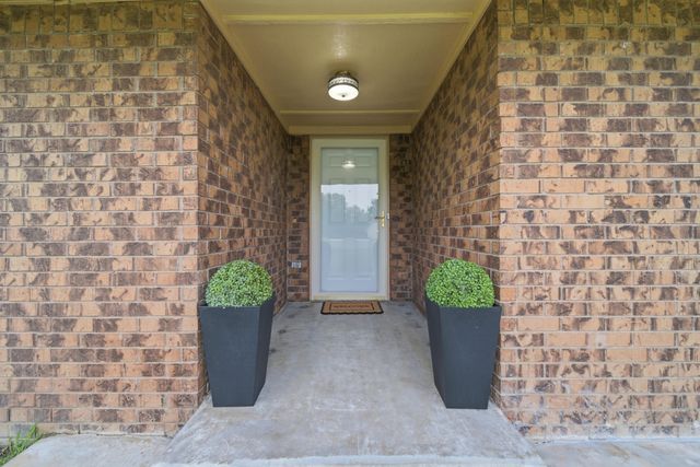 1100 N Oseuma Avenue, Claremore, OK 74017