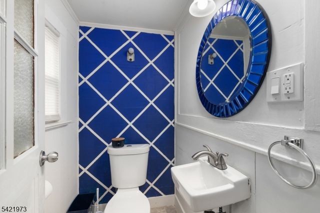 38 Hinsdale Pl, Newark City, NJ 07104