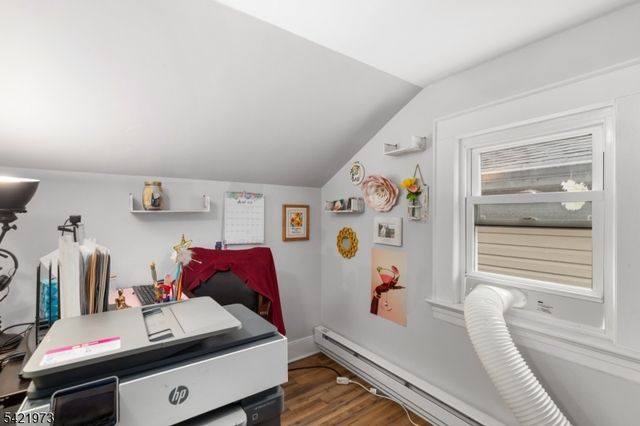 38 Hinsdale Pl, Newark City, NJ 07104