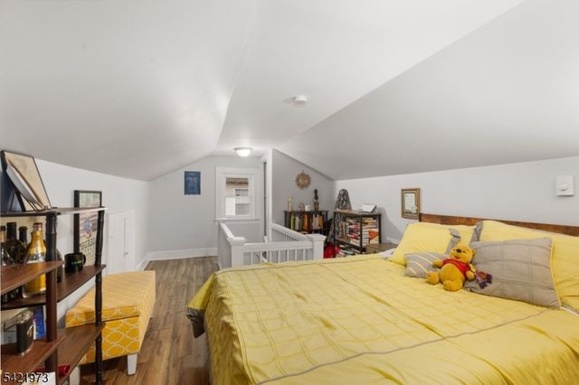 38 Hinsdale Pl, Newark City, NJ 07104