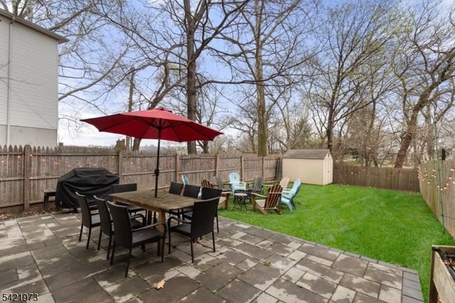 38 Hinsdale Pl, Newark City, NJ 07104