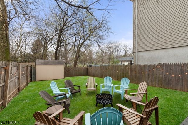 38 Hinsdale Pl, Newark City, NJ 07104