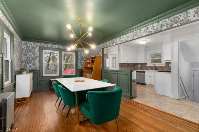38 Hinsdale Pl, Newark City, NJ 07104