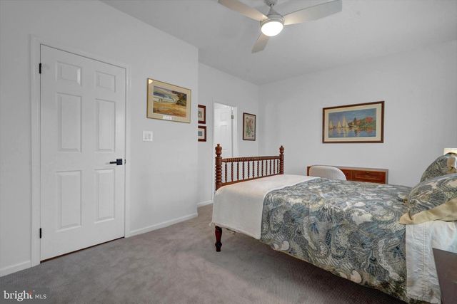 5922 MUNSON CT, Falls Church, VA 22041