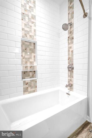 5922 MUNSON CT, Falls Church, VA 22041