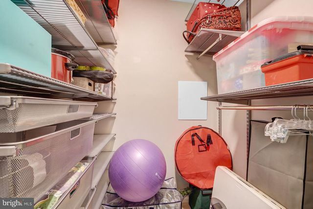 5922 MUNSON CT, Falls Church, VA 22041