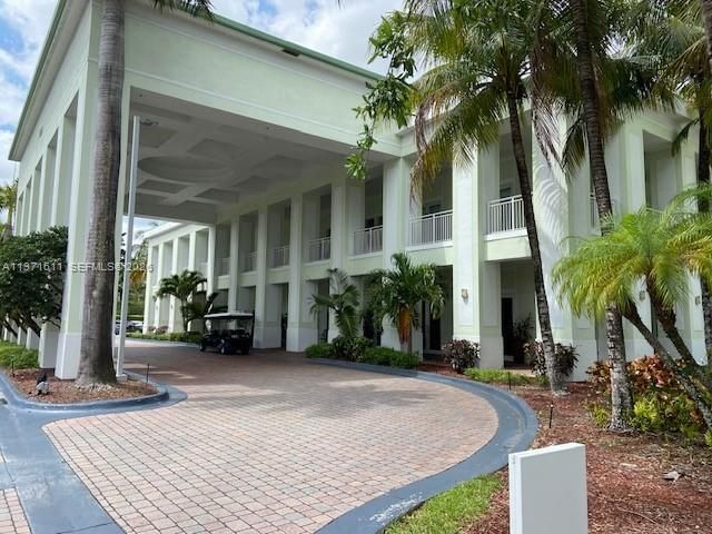 5300 NW 87th Ave 316, Doral, FL 33178