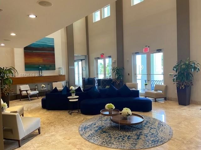 5300 NW 87th Ave 316, Doral, FL 33178