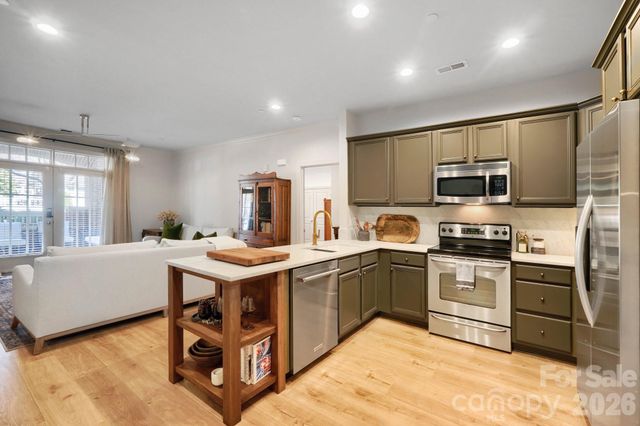 518 Clarice Avenue 100, Charlotte, NC 28204