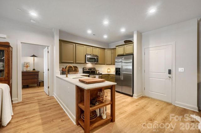 518 Clarice Avenue 100, Charlotte, NC 28204