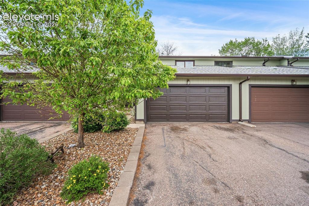 4735 Barnes Road, Colorado Springs, CO 80917