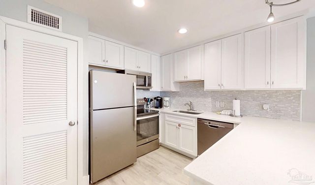 920 W Lagoon Ave A107, Gulf Shores, AL 36542